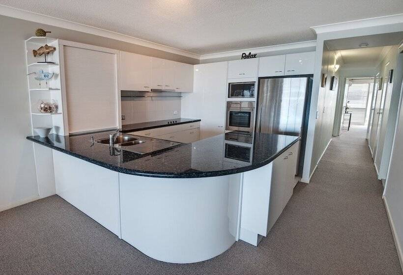 Апартаменты 3 Спальни Вид на Море, Osprey Apartments