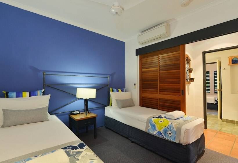 Апартаменты 2 Спальни, Reef Club Resort