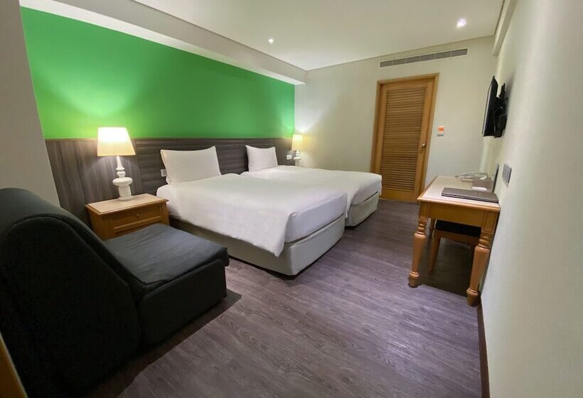 Superior Room, Green World Triplebeds