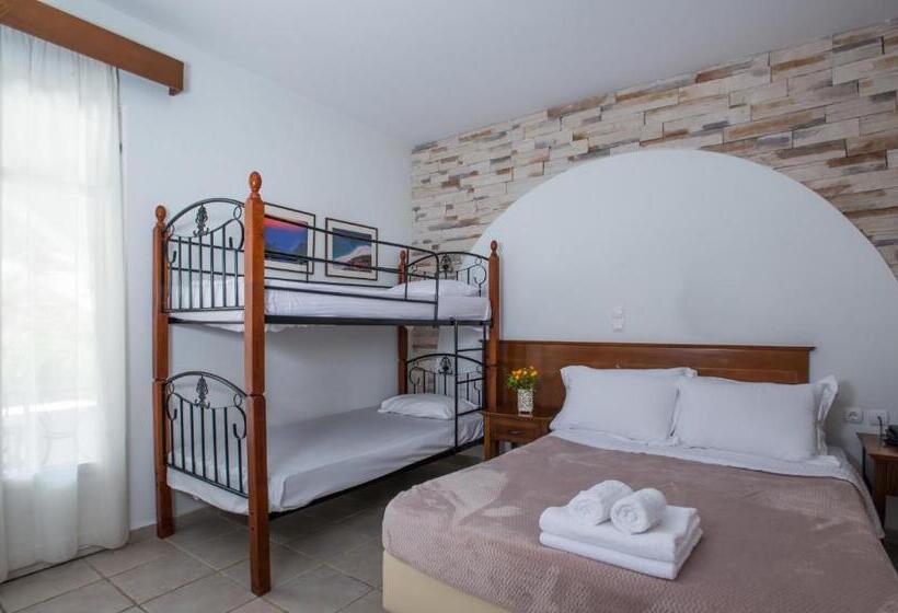 4인용 스탠다드 룸, Naxos Palace