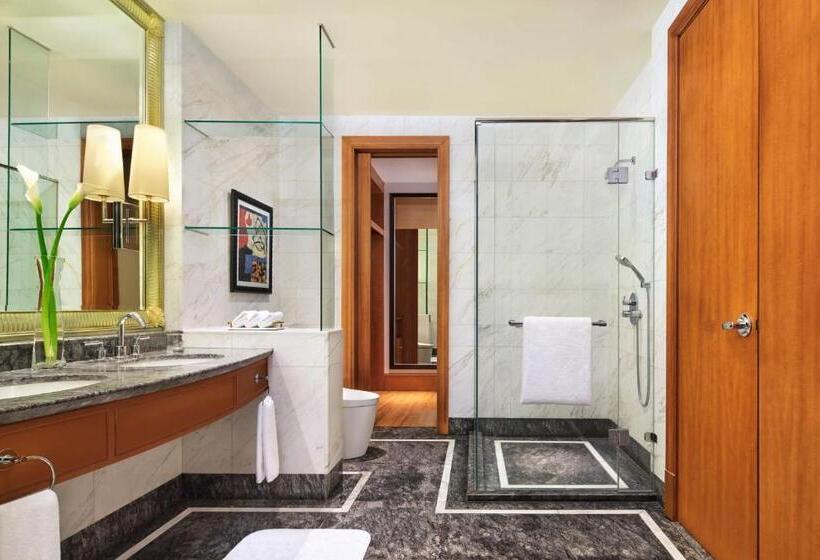 Стандартный Номер Кровать Кинг, The Ritzcarlton Jakarta, Mega Kuningan
