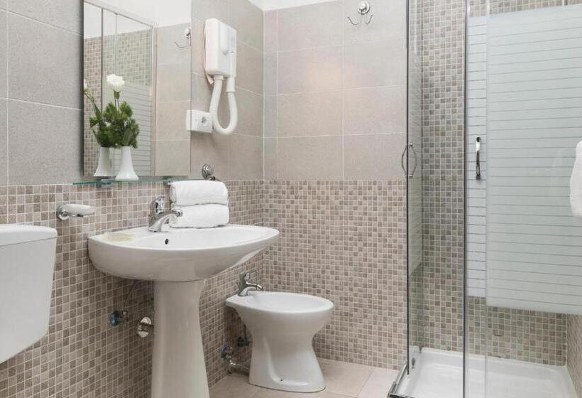 اتاق استاندارد چهار تخته, Villa Rosa