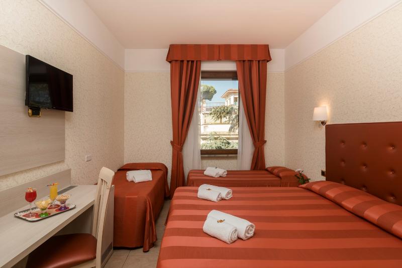 اتاق استاندارد چهار تخته, Villa Rosa