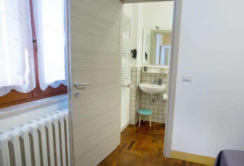 اتاق استاندارد با تخت بزرگ, Marlin B&b