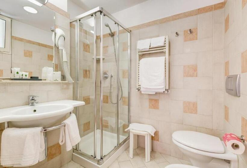 Номер Deluxe Вид на Море с Балконом, Europa Beach Village