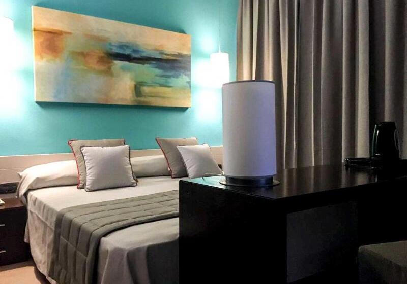 デラックスルーム, Voi  Floriana Resort