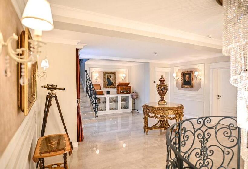 اتاق لوکس, Grant Boutique