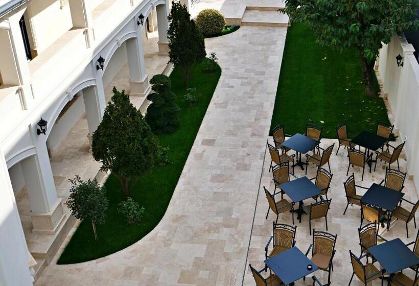 آپارتمان 1 خوابه با چشم‌انداز باغ, Grant Boutique