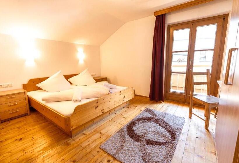 Номер Стандарт с Балконом, Das Cityhouse