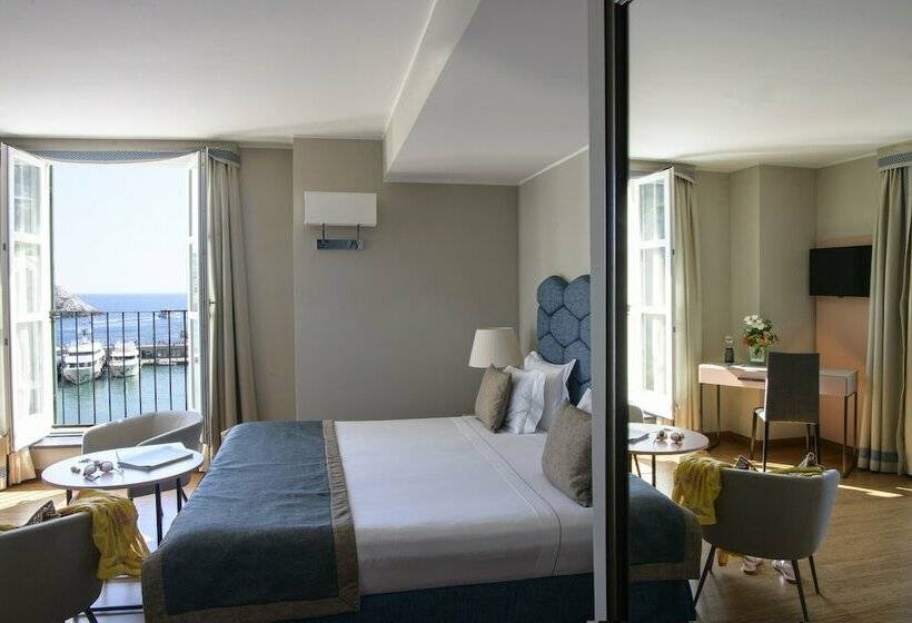 Номер Deluxe, Grand Hotel Portovenere