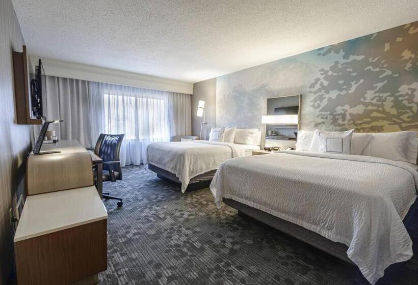 Номер Deluxe, Courtyard By Marriott Cleveland Willoughby
