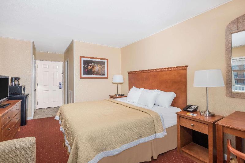 스탠다드 룸 퀸사이즈 침대, Hilton Los Angeles/san Gabriel