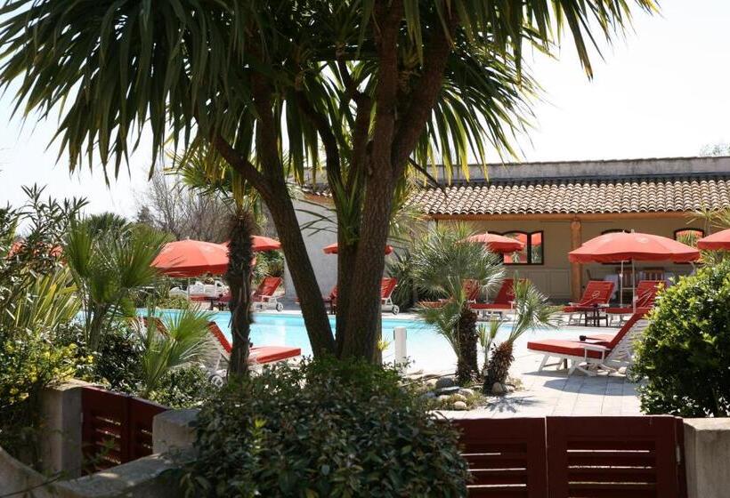 Полулюкс, Hôtel L  Estelle En Camargue