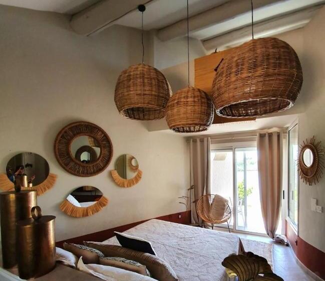 Четырехместный Номер Стандарт, Hôtel L  Estelle En Camargue