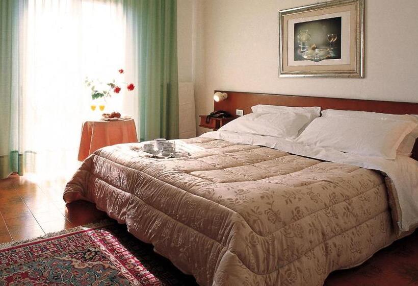 Номер Стандарт Индивидуальный, Albergo Boomerang