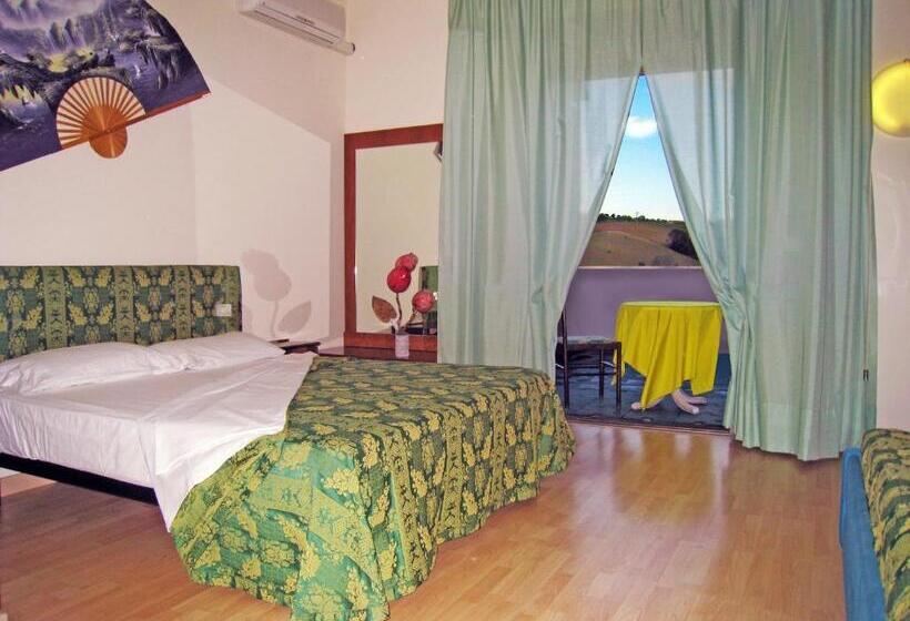 Четырехместный Номер Стандарт, Albergo Boomerang