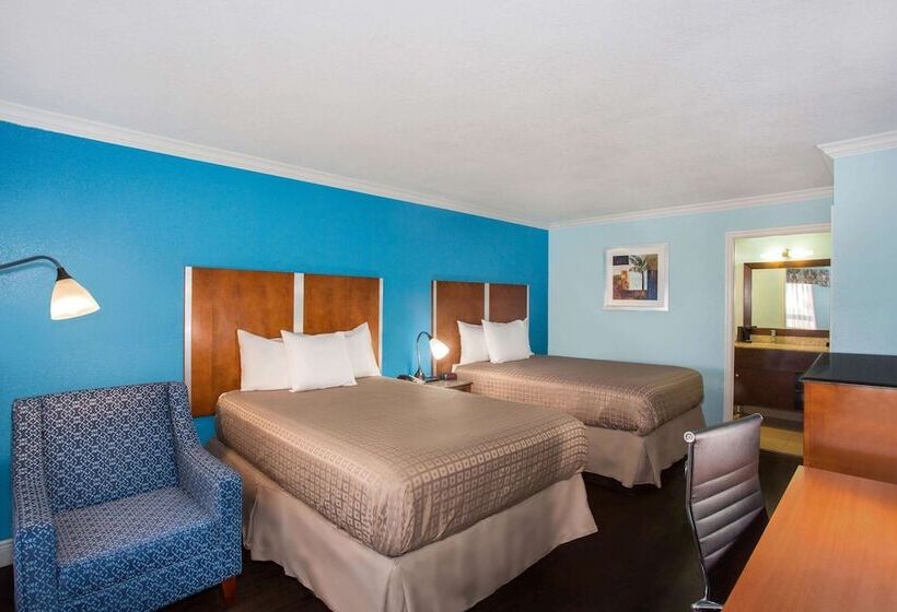Номер Стандарт 2 Двуспальные Кровати, Days Inn By Wyndham Florida City