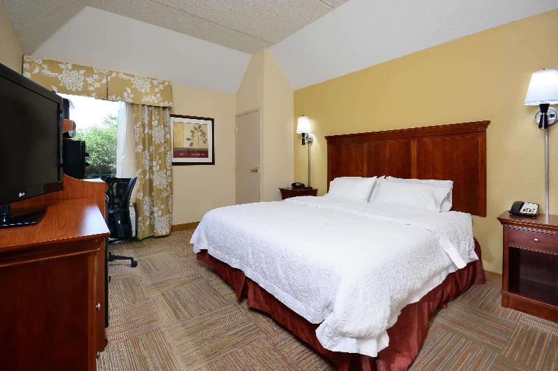스위트 킹사이즈 침대, Hampton Inn Raleigh Capital Blvd. North