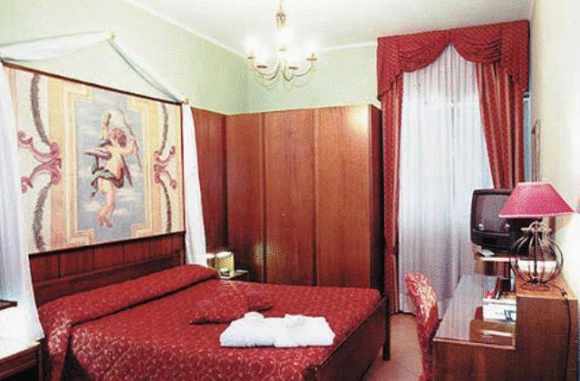 Номер Стандарт, La Bussola