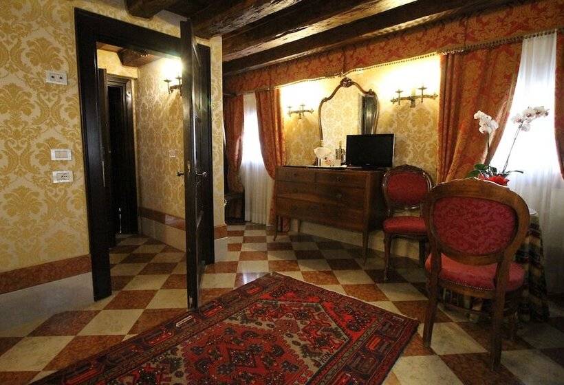 اتاق کلاسیک در طبقه همکف, Palazzo Abadessa