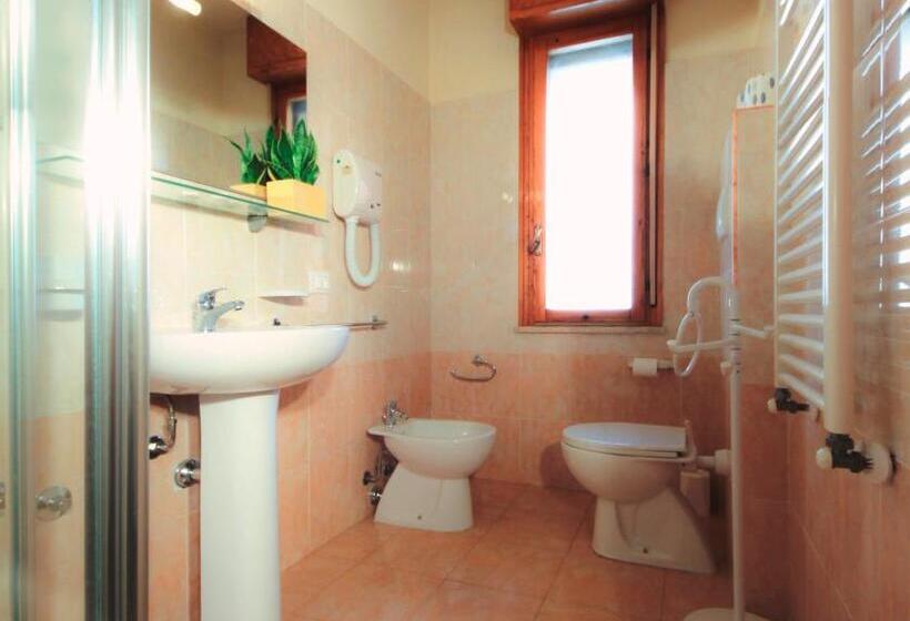 آپارتمان 2 خوابه با بالکن, Residence Isola Verde Cisanello