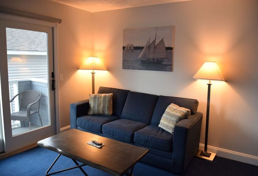 スイート, Rhea's Inn By The Sea