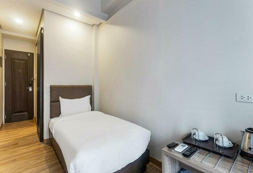 标准单人间, Airo Hotel Manila