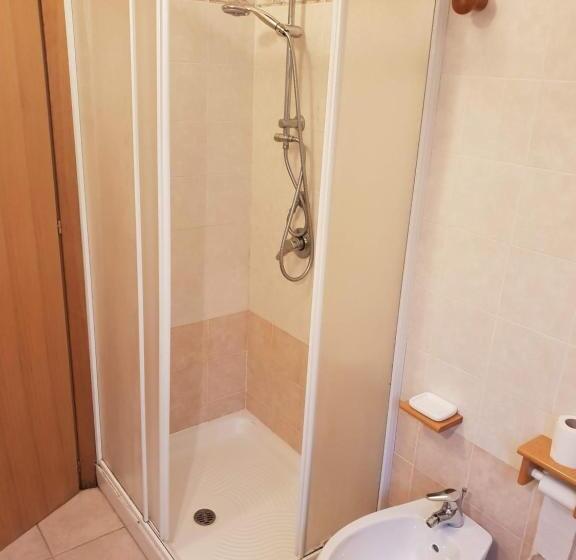 Четырехместный Номер Стандарт, Casa Albergo Tiroasegno