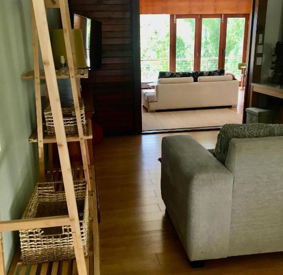 스탠다드 방갈로, Eumundi Guesthouse And B&b