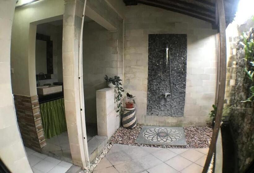 اتاق لوکس سه تخته, Puri Canggu Rooms Ll