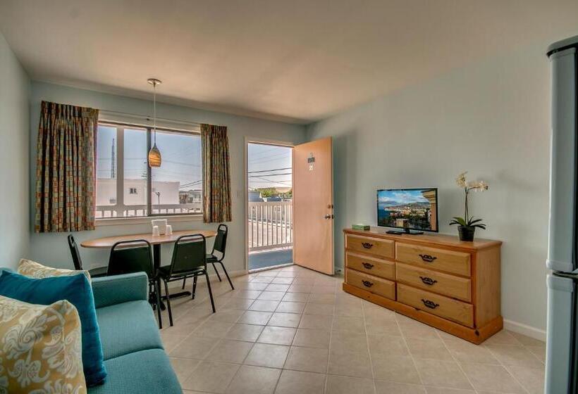 Люкс, Daytona Inn And Suites