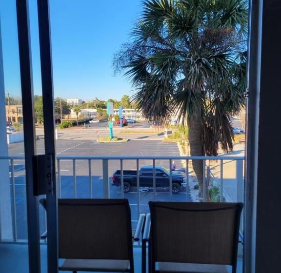 Camera Standard Letto King Accessibile ai persone con mobilità ridotta, Inn On Destin Harbor, Ascend Hotel Collection