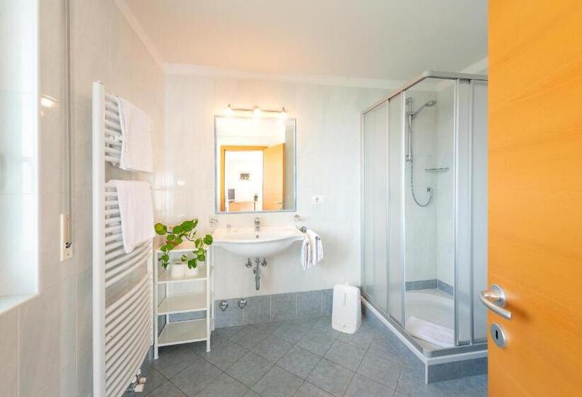 Номер Стандарт с Балконом, B&b Garni Erika