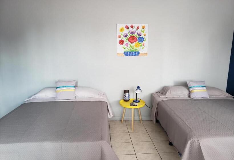 غرفة عائلية, Hostal Casa Azul