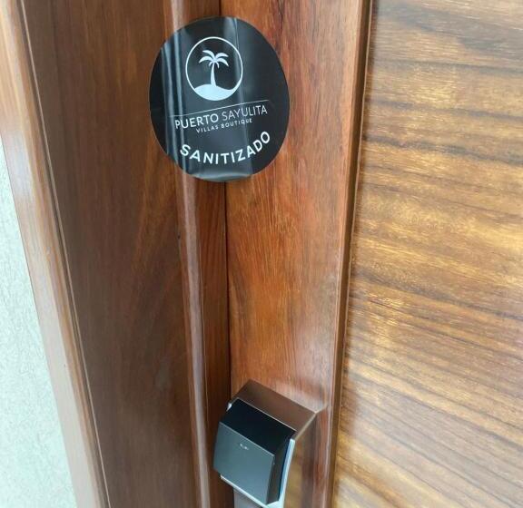Standard Værelse til 4 pers. med Balkon, Puerto Sayulita
