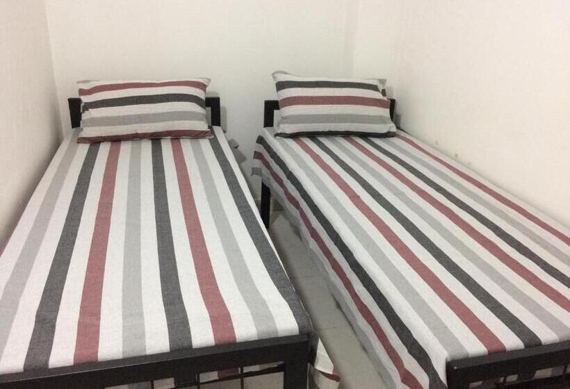 Quarto Basic, Rr House