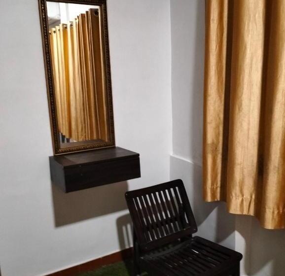 اتاق استاندارد, The Royal Lake View Villa