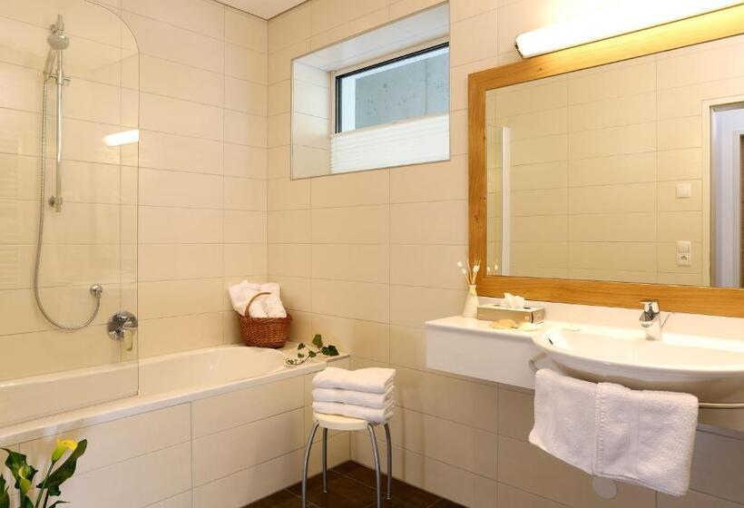 带阳台两卧公寓, Aparthotel Rubinius