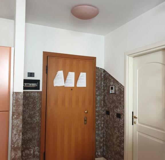 آپارتمان 1 خوابه با بالکن, Caravaggio Apartments