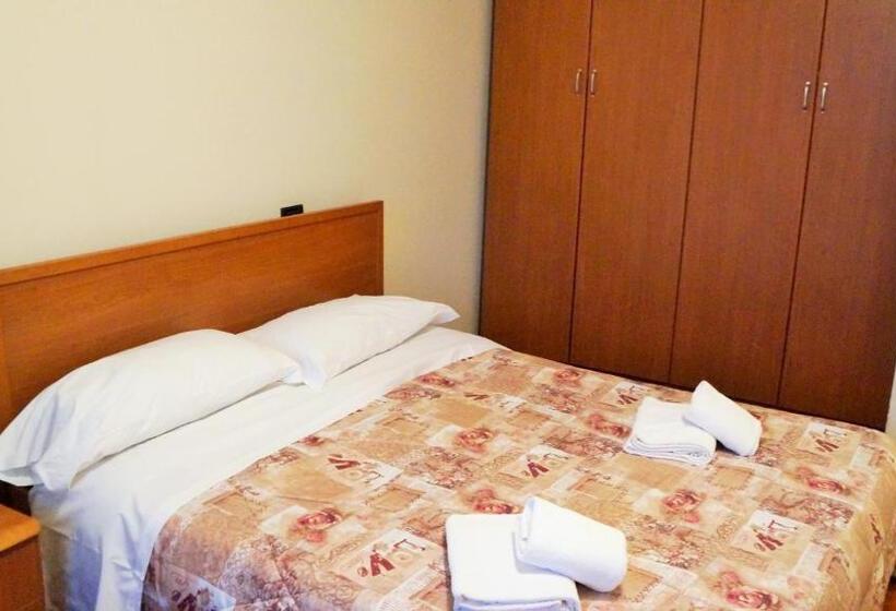 آپارتمان 1 خوابه با بالکن, Caravaggio Apartments