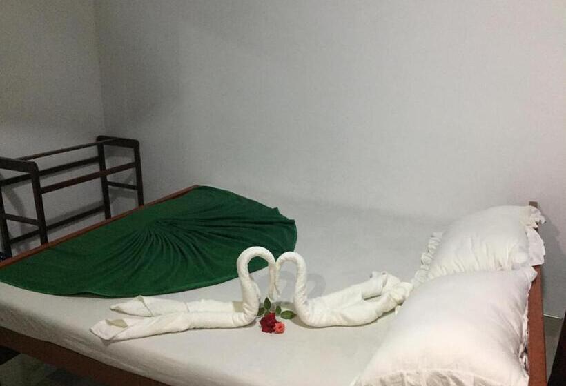 اتاق اکونومی, Chill House Safari Resort