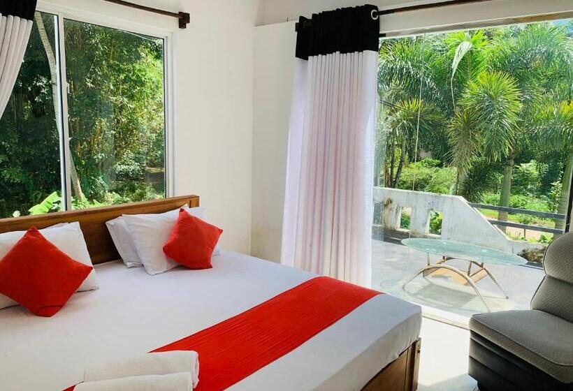 اتاق لوکس, Chill House Safari Resort