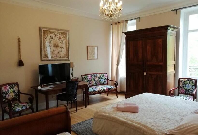 Номер Стандарт Трехместный, Chambres D Hôtes Côté Parc Côté Jardin Avec Parking Privé Gratuit