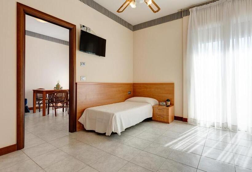 带1个卧室的公寓, Nettuno