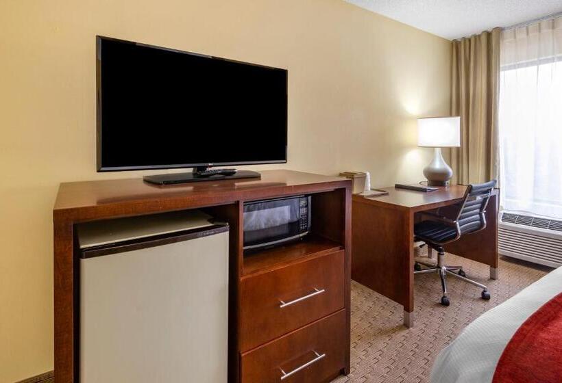 Люкс, Comfort Inn Garner Clayton I40