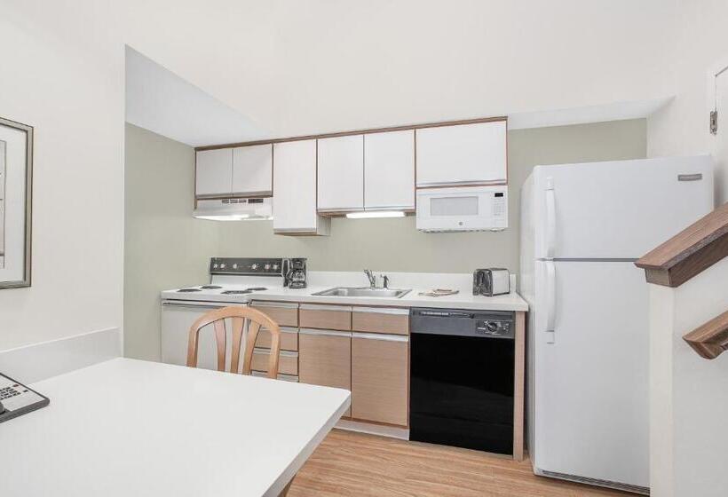 펜트하우스 스위트, Hawthorn Extended Stay By Wyndham Green Bay