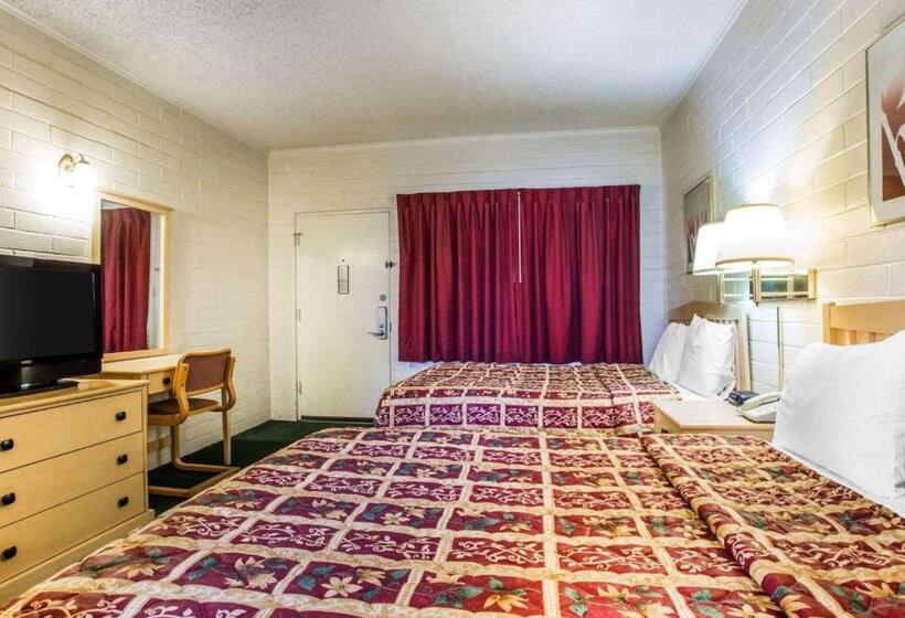 Номер Стандарт 2 Двуспальные Кровати, Jefferson Inn