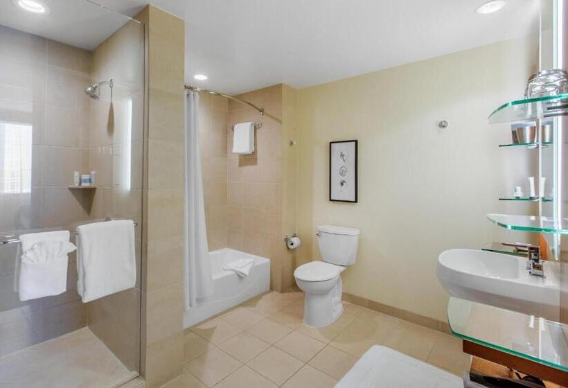 Executive Suite King Bed, Omni San Diego