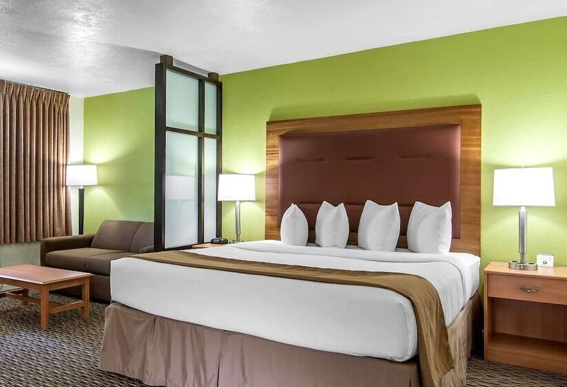 جناح, Quality Inn & Suites At Coos Bay