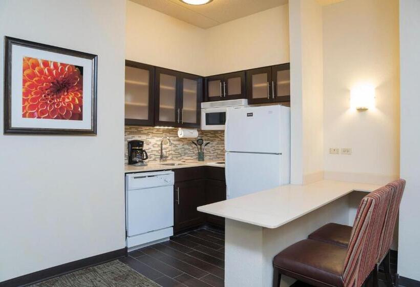 Номер Стандарт Кровать Кинг Адаптированный для Инвалидов, Staybridge Suites Chicago Oakbrook Terrace By Ihg
